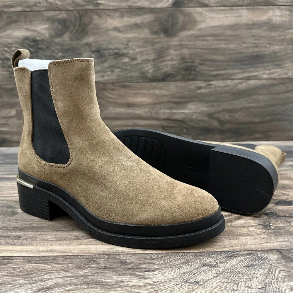 NIB Kenneth Cole Levon 2.0 Welt Chelsea Suede Ankle Boots Bootie Dark Taupe 8.5M - Picture 1 of 11